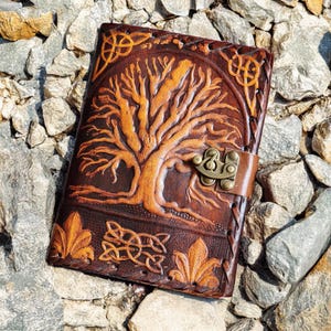 Handmade Tree of Life A5 DND Leather Journal, Witchcraft Leather Grimoire, Fantasy Spellbook Diary, Spooky Witch Wiccan Halloween Notebook