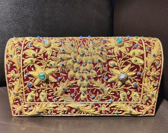 Cartera de lujo de terciopelo Zardozi con piedras semipreciosas / Bolso de noche con flores bordadas a mano / Monedero para bodas y fiestas / Hecho en Agra