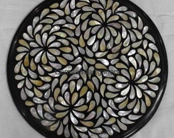Dessus de table basse rond en marbre à motif floral parsemé d'incrustations d'oeuvres d'art en nacre (personnalisable)