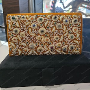 Cartera Zardozi con diseño vintage bordado a mano y piedras semipreciosas (25 x 15 x 5 cm)