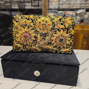 Cartera Zardozi con diseño vintage bordado a mano y piedras semipreciosas (25 x 15 x 5 cm)