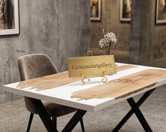 Akazienholz Epoxy Tisch | Elfenbeinfarbenes Harz, Live Edge (individualisierbar) (Beine-Optionen angebracht)
