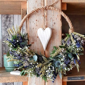 Flowerhoop "DISTEL-LIEBE" , stylischer Trockenkranz, Disteln, Schleierkraut R.Kordel mit Herz