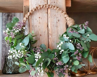 Flowerhoop Eucalyptus mit Schleierkraut, Variante mit Strandflieder