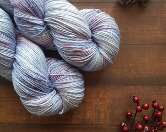 Lyl Shiny BFL skein and silk – Fingering – Frosted Berry color