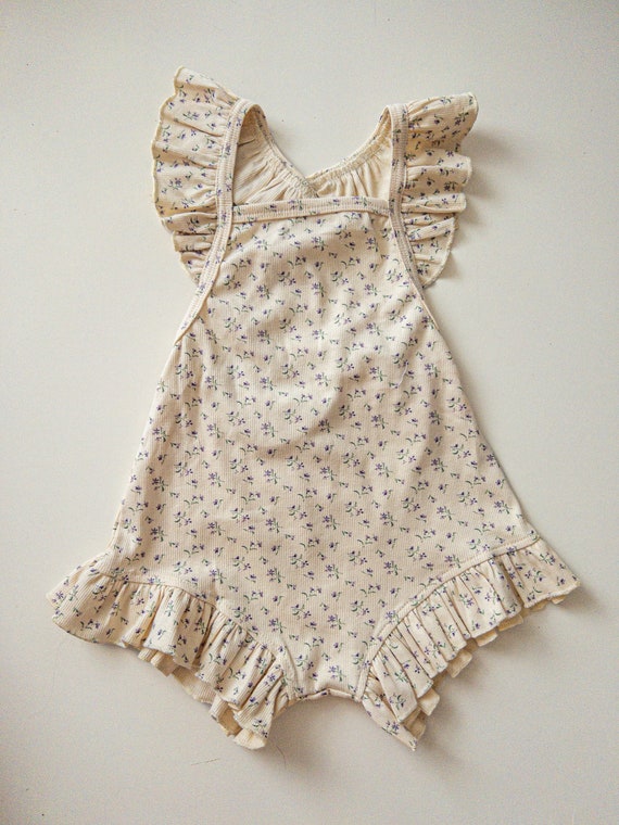 Toddler Mini floral ribbed playsuit Vintage floral romper frill sleeve tie up comfy quality true to size in 6 months 1 2 3 baby girl