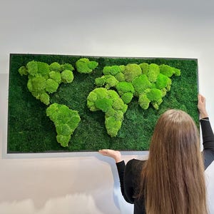 Carte du monde murale en mousse Art mural en mousse encadrée, carte du monde en mousse verte, carte du monde rectangulaire, carte du monde en bois, carte du monde 3D, grande carte du monde à LED