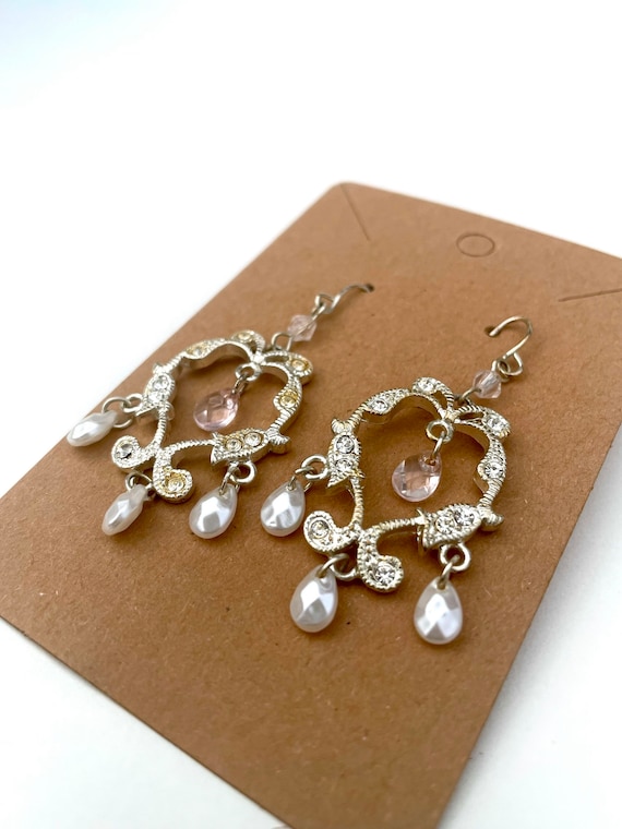 Crystal and pearl chandelier earrings - image 2