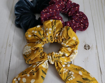 Flower Scrunchie Set