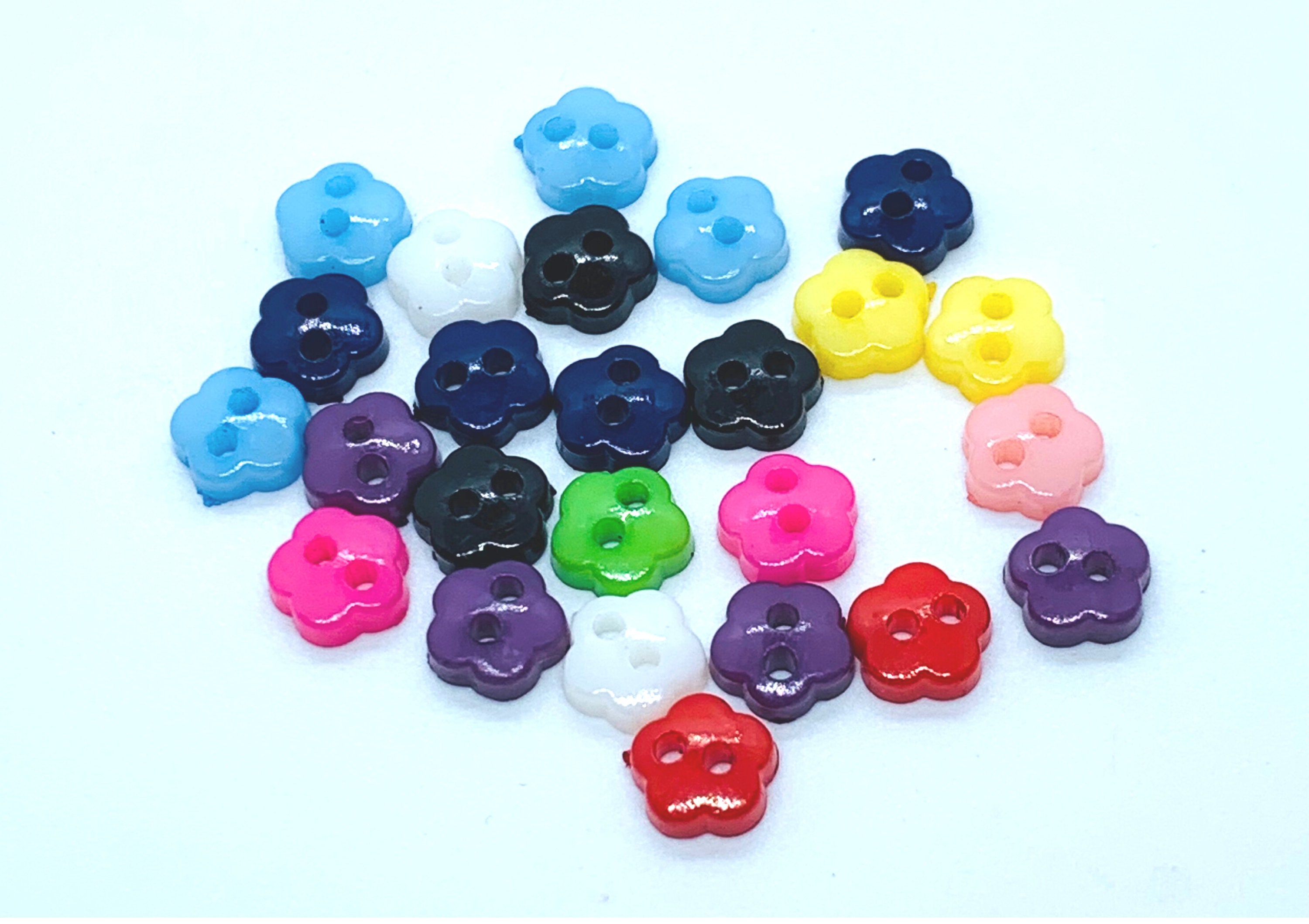 SHONDE Resin Flower Buttons 40 Pieces ​2 Hole Flower Buttons Pearlescent Sewing Button Baby Resin Button for Sewing Crafting Replacement Needlework
