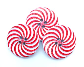 Wooden painted peppermint candy buttons. Listing is for 5 buttons.