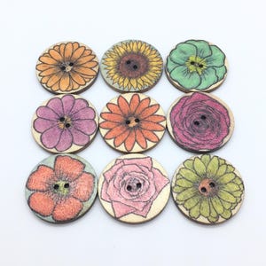 Wooden, round buttons with flower pattern, daisy flowers, rose flower button, sunflower button, flower garden buttons, 2 hole wooden button