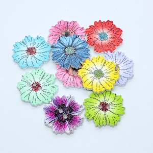Flower buttons, pink buttons, wooden flowers, gift for sewer, gift for mom, DIY craft buttons, multicolored flowers, flower garden