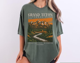 Grand Teton National Park T-Shirt: Retro Wyoming Hiking Tee