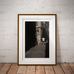 Barcelona street photography, Gothic Quarter, architecture, shadows and silhouette