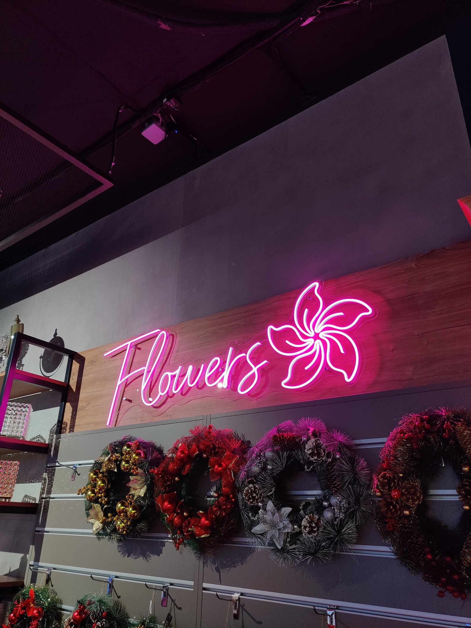Flowers Neon Sign: Illuminated Flower Shop Decor - Etsy