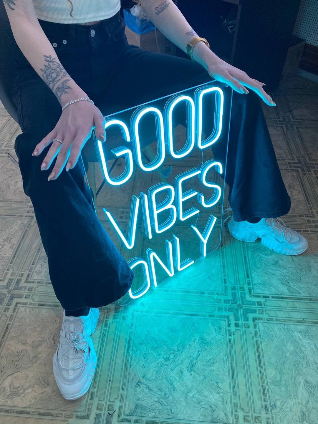Good vibes only a neon sign for a bedroom beauty salon or Etsy 日本
