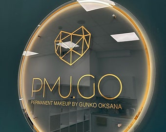 Letrero acrílico personalizado dorado: exhibición de logotipos personalizados para empresas