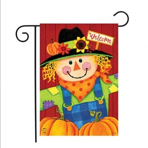 Fall,autumn,Thanksgiving,scarecrow,pumpkins,garden flags,yard art,flags,hay ride,harvest,flags