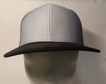 Richardson 312 tri-color blank Gray front, Charcoal back and black visor, structured with no design