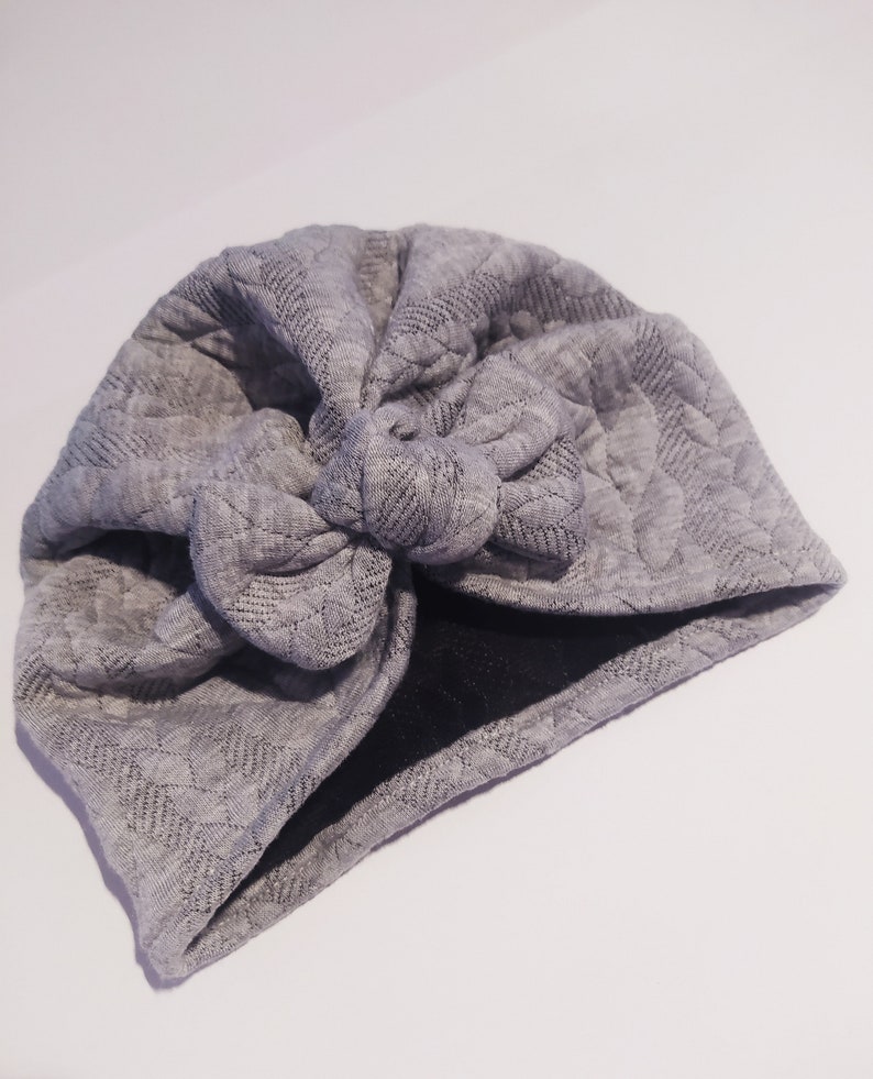 Turban chaud bébé fille, fait main Gris clair