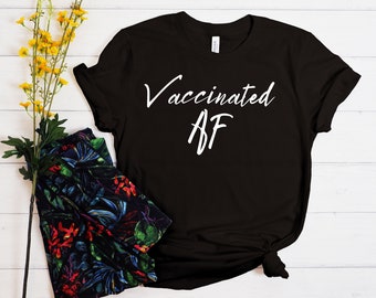 Retro Co-ronavi-rus Vaccinated Sweatshirt Vaccine Pro Vaccine Unisex Heavy Blend Crewneck Sweatshirt Pro Science Co-vid 19 Rainbow
