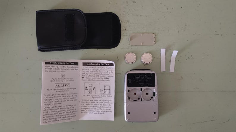 Sharper Image Atomic Travel Clock - Thumbnail 3