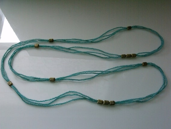 Vintage 50's Beaded Turquoise and  Gold Color  Th… - image 3