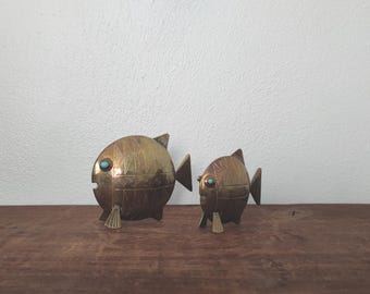 Joaquin Taller Tinta Ecuador Mid-Century Brass PufferFish Sculpture Pair Blue Lapis Cabochon Eyes