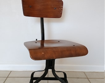 Industrial Workshop Chair 1950’s / French Bienaise / Desk Chair
