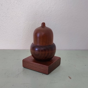English Mahogany Solid Acorn Sculpture Desk Library Accessory