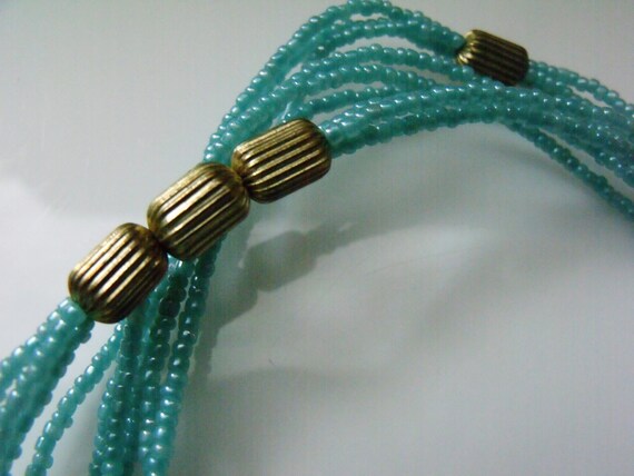 Vintage 50's Beaded Turquoise and  Gold Color  Th… - image 6