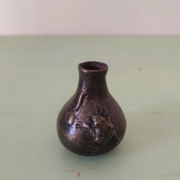 Antique Asian Bronze Water Dropper Suiteki Vase The Toad