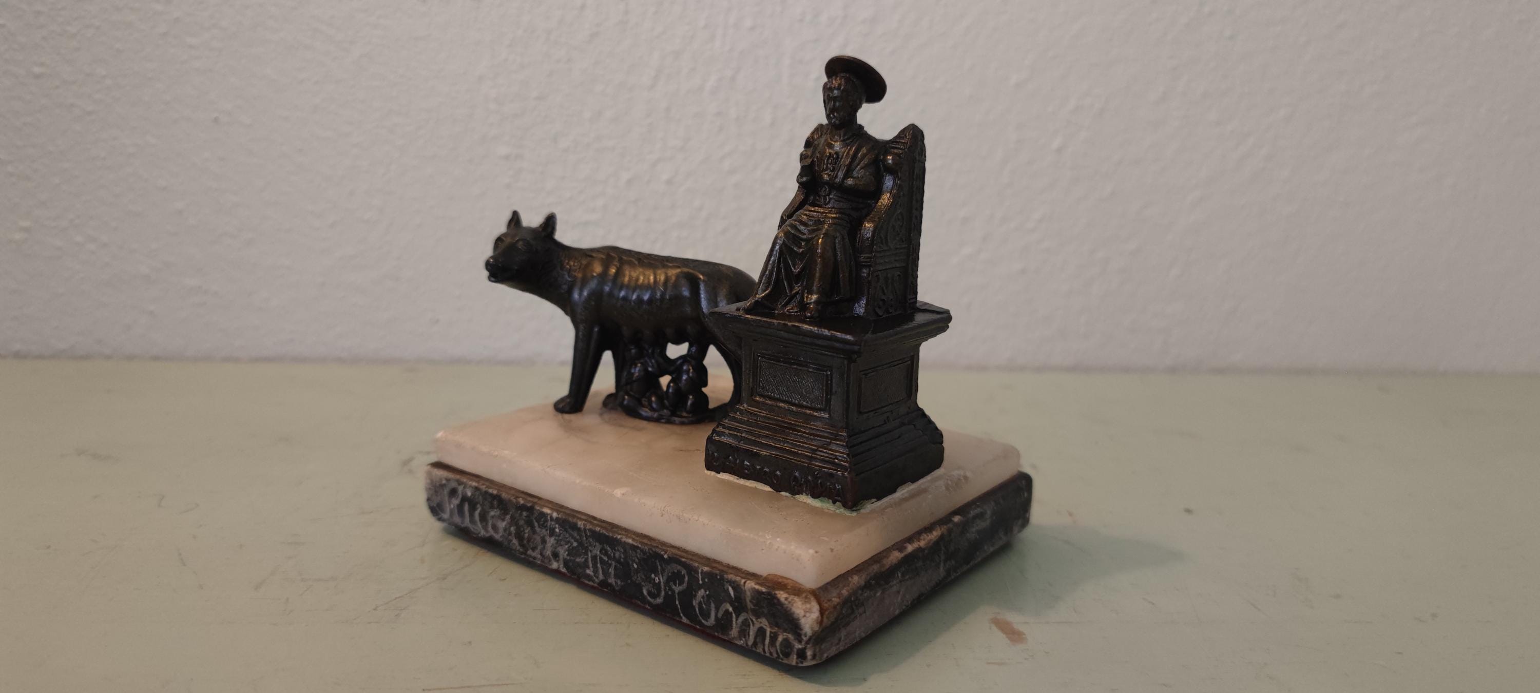 Romulus and remus statue - Etsy 日本