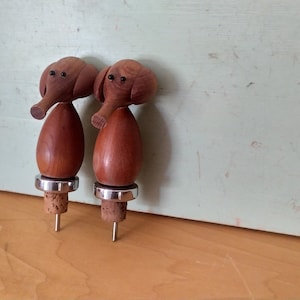 Mid Century Danish Teck Elephant Bottle Stoppers Set de deux