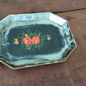 Antique 19th Century Small Octagonal Toleware Tray