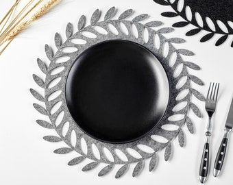 Felt dinner mat, set of 4 table mat, round placemat for home, set of 6 table mat, felt table mat, wreath round table placemat, cottage decor