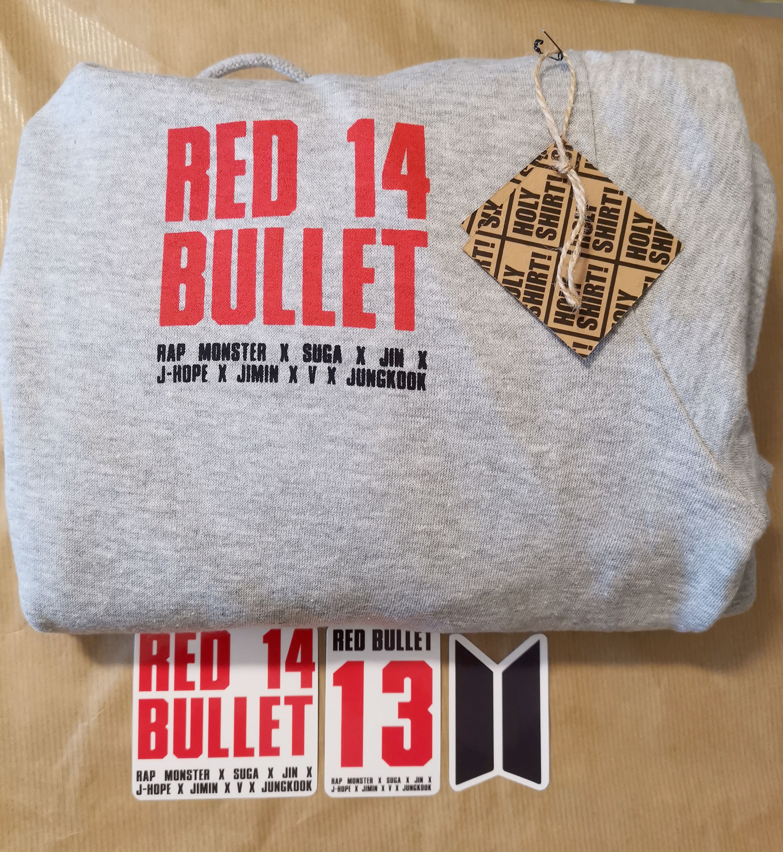 BTS THE RED BULLETツアーTシャツ