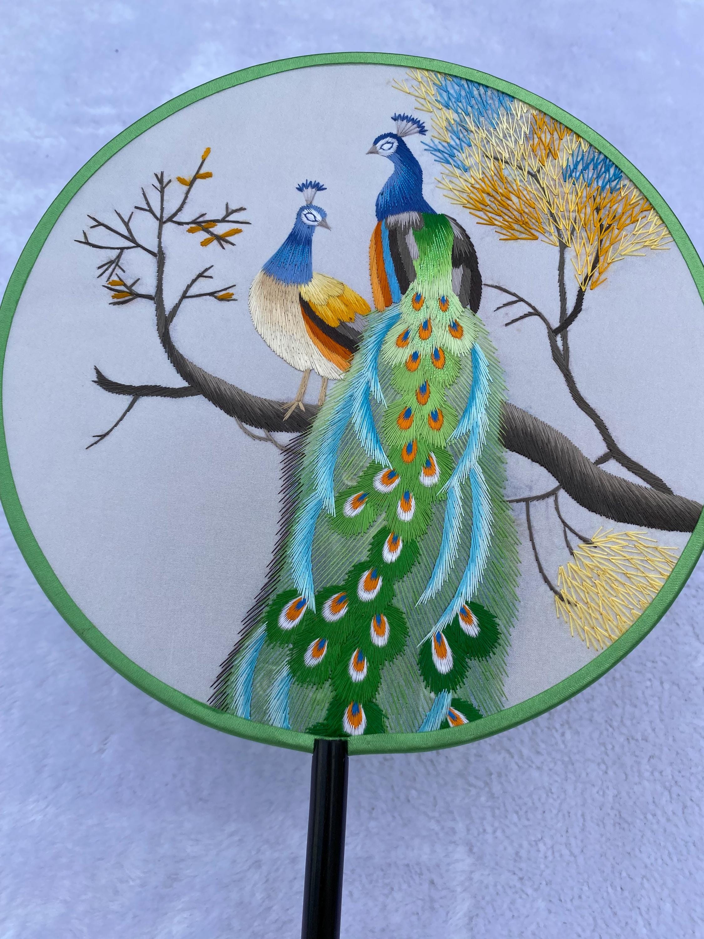 中国美術工芸品蘇州手作り両面刺繍孔雀 中国美術工芸品蘇州手作り両面