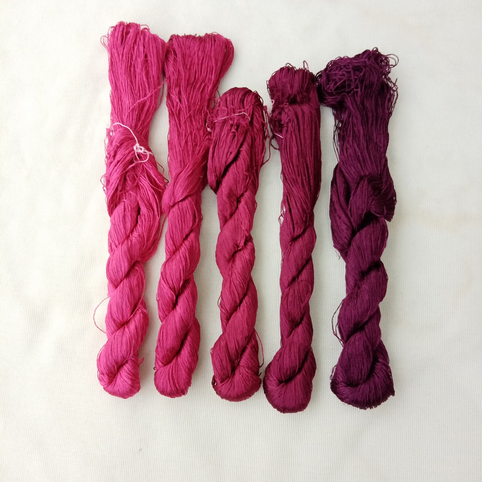 Filo Seta Naturale 100% Per Ricamo - 8 Colorì, 110m Cadauno, Per Punto Croce E Handmade - Foto 2