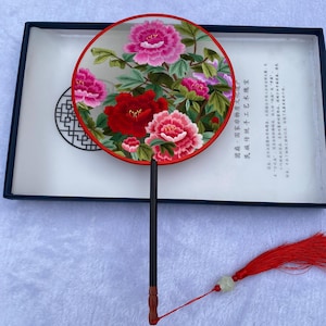 Peony Flowers Oriental Chinese Suzhou Double-sided Hand Embroidery Art Round Finished Framed Fan gift for relatives friends birthday gift