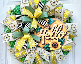 Sunflower bumble bee welcome hello decor mesh wreath