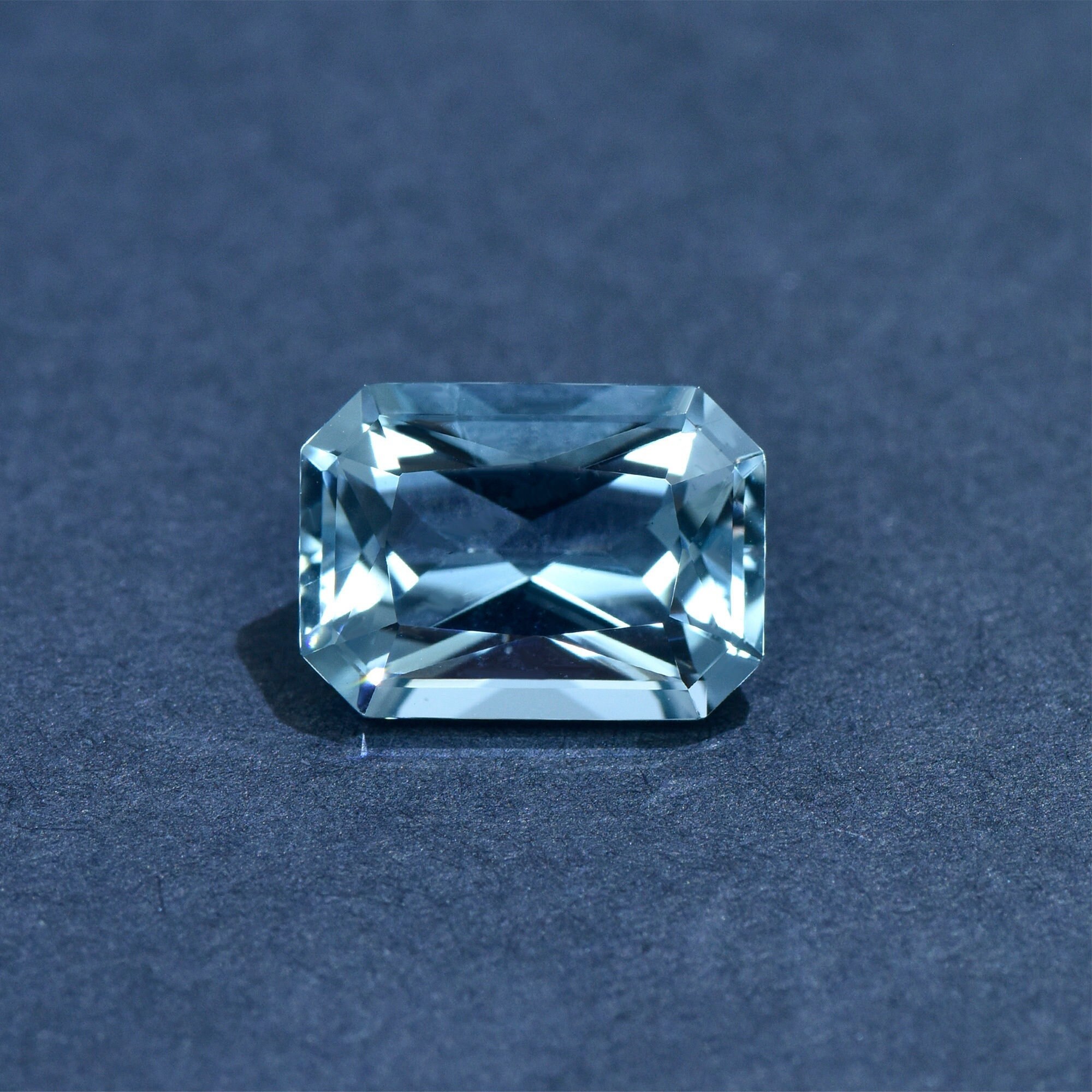 Dark blue aquamarine sale
