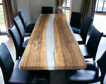 手作りのライブエッジウォールナット材エポキシ樹脂リバーダイニングテーブル