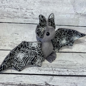 PRÊT À L'EXPÉDITION - Chauve-souris toile d'araignée grise phosphorescente - Joli animal en peluche araignée en peluche chauve-souris en peluche