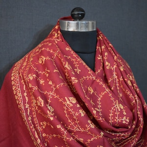 28&quot;x80&quot;kashmiri hand made shawl, made in kashmir shawl, hand embroidered shawl, hand made shawl, made in kashmir pashmina, hand made scarf