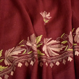 Hand Embroidered Kashmir Pashmina Shawl: Ariwork Floral Stole