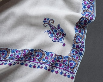 Handmade Kashmir Wool Shawl: White Floral Embroidered Sozni Design (40x80 inch)