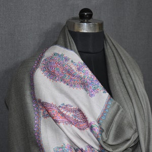 28&quot;x80&quot;scarf made in kashmir, embroidered shawl, embroidered scarf made in india, cashmere scarves, hand embroidered scarf PAISLEY