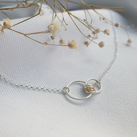 Mother's Family Birthstone Interlocking Double Circle Necklace Mother's Family Birthstone Interlocking Double Circle Necklace